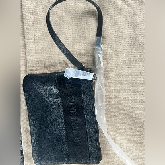 Steve Madden Wristlet Makeup pouch purse New - Picture 4 of 11